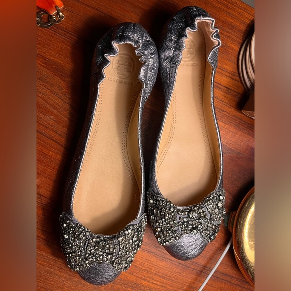 Tory Burch Bonneville Ballet-Vulcano/Grosgrain Ribbon - 7.5 - color Pewter - Picture 15 of 16